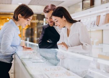 Understanding Clienteling: Elevating Customer Relationships in Retail ...